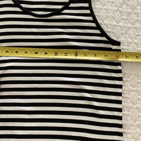 Michael Kors white and black striped thank top size S/M - Picture 6 of 9
